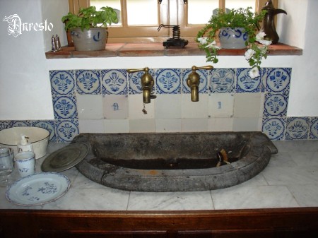 Anresto Antieke keuken kranen voorzien warm en koudwater