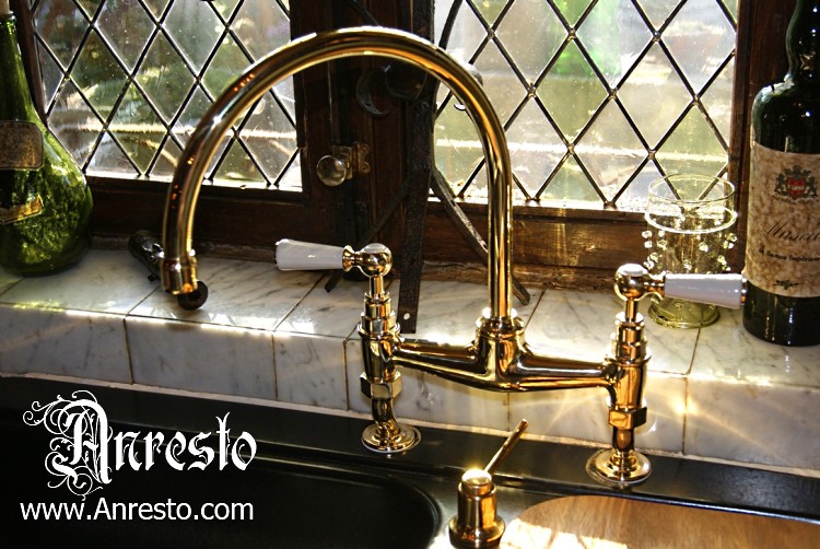 ANRESTO, warm en koud waterkraan Antieke Originele ANRESTO, warm en koud waterkraan Antieke Originele