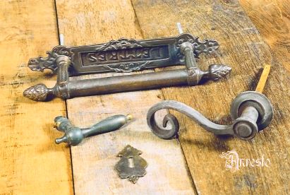 ANTIEKE DEURKLINKEN