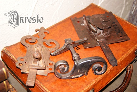 DAntiek beslag en sluitwerk