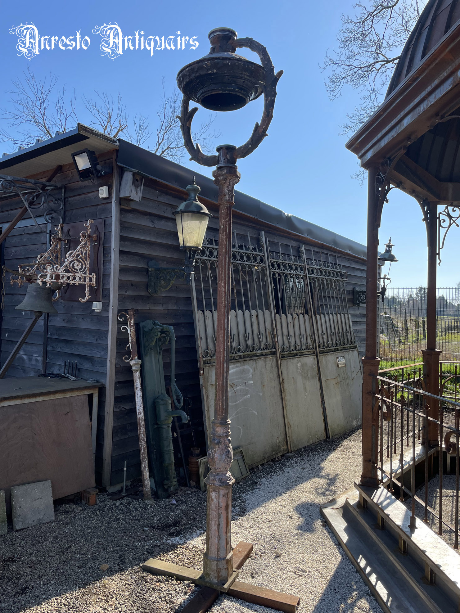 ~Antieke Oostendse lantaarnpaal   [ANRESTO klik vergroting]~ 