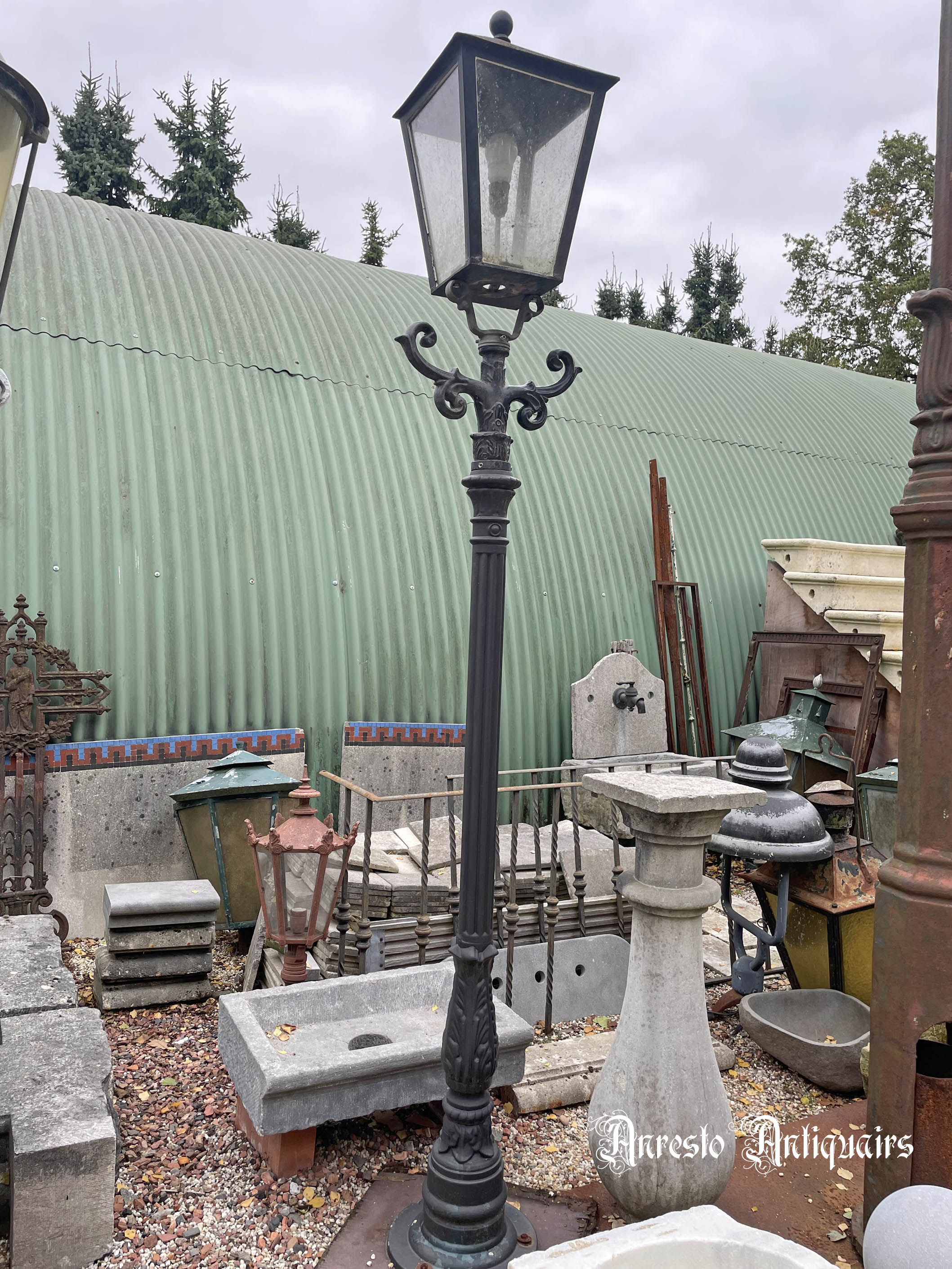 ~Oude Franse lantaarnpaal   [ANRESTO klik vergroting]~ 